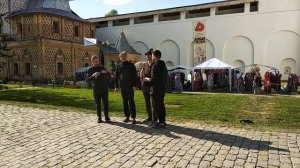 Зубцы - В саду ягода малина