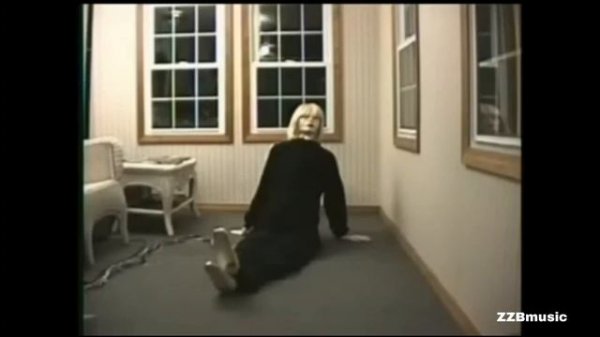 Tara the Android - I Feel Fantastic (Music Video) | ZZBmusic