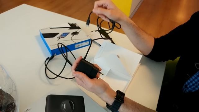 Lumia 950 XL ve Display Dock Kutusundan Çıkıyor смотреть онлайн
