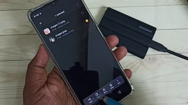 How to Connect Samsung Portable SSD T7 Shield to any Android Phone and Copy Files | iPhone смотреть онлайн