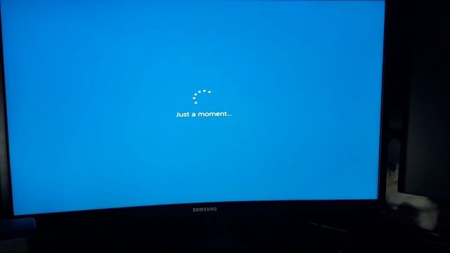 #ช่วงตุ๊ดมีสาระ สอนวิธีการลง Windows 10 แบบ UEFI ลงบน SSD m.2 смотреть онлайн