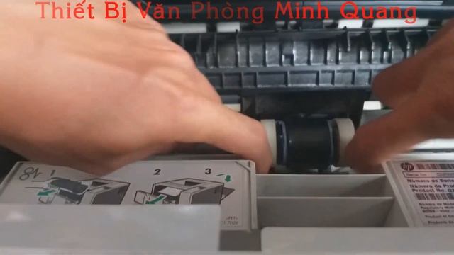 Hướng dẫn thay quả đào (bánh su) kéo giấy khay tay (khay 1/quả đào nhỏ) máy in hp 5200/5200N смотреть онлайн