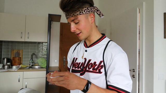 Taking A FORBIDDEN PILL AT ELF! (Electric Love Festival 2022) | Salzburg/Austria VLOG смотреть онлайн