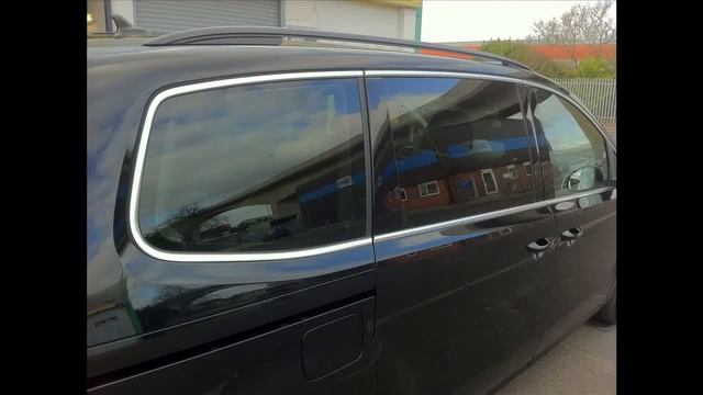 VW Sharan with medium tints on all rear windows смотреть онлайн