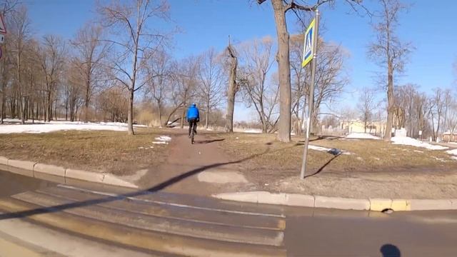 Приглашаем на велопрогулку, по весеннему Петергофу | ВЫБИРАЙ ВЕЛОСИПЕД смотреть онлайн