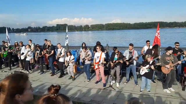 Rocknmob 2023 Ярославль. Белые розы