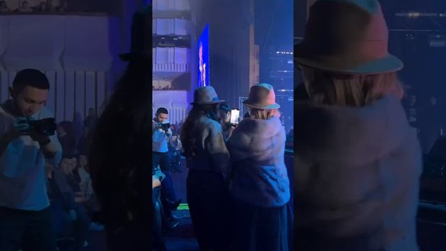 Shohruhon 2024 Show Konsert | lazgi #shohruhxon #shoubiznesolami #shortsvideo #konsert смотреть онлайн