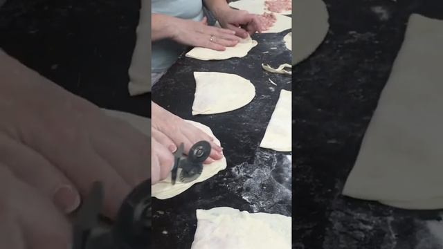 Тысяча чебуреков в день смотреть онлайн