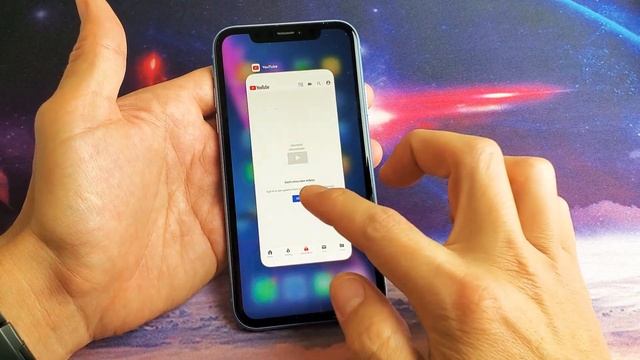 iPhone XR: How to Close Background Running Apps Properly смотреть онлайн