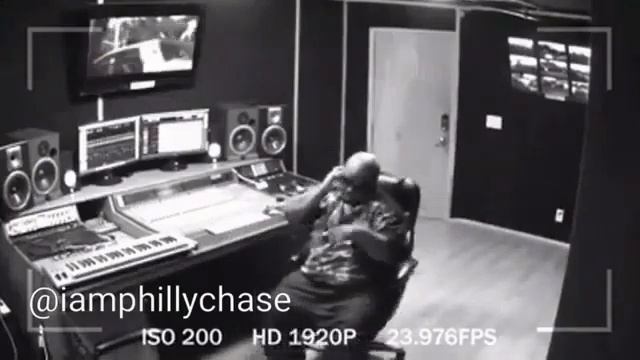 Cell Phone Blows Up In CeeLo Green's Face смотреть онлайн