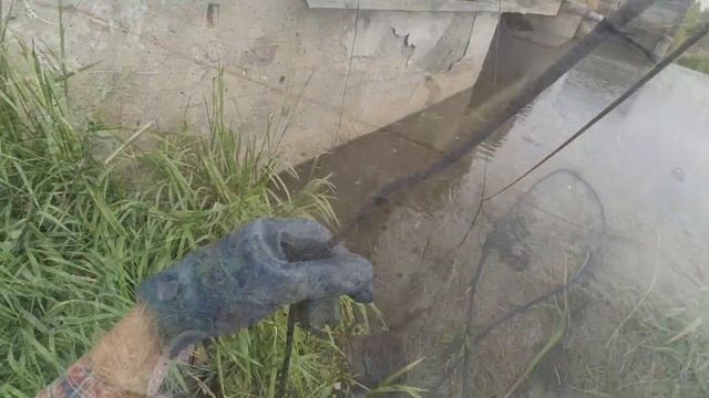 ЕЛЕ ВЫТЯНУЛИ НАХОДКУ!!! РЫБАЛКА НА МАГНИТ НА ПЛОТИНЕ!!! смотреть онлайн