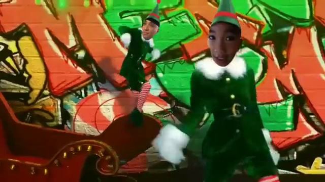 Funny "OFFICE MAX ELF YOURSELF" Created on an App on iPhone 5 смотреть онлайн