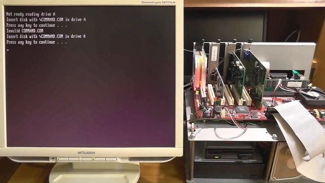 Installation of the "Windows Chicago Build 337" on a retro motherboard смотреть онлайн