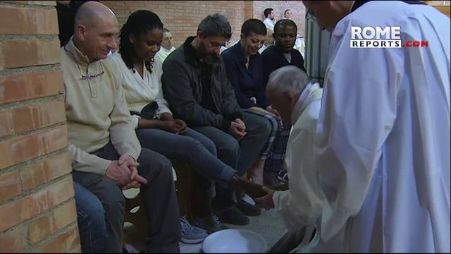 #PopeFrancis to wash the feet of twelve inmates this Holy Thursday смотреть онлайн