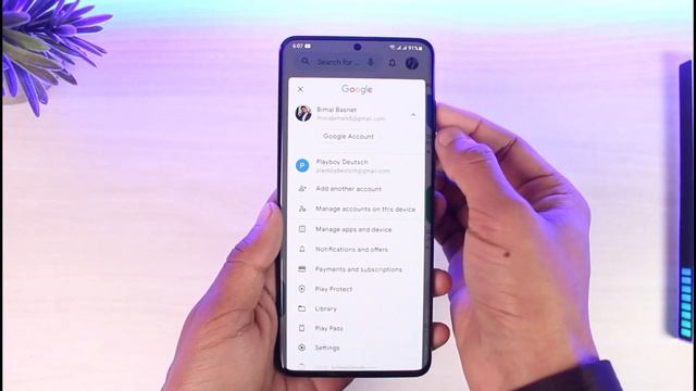 How to Switch Accounts in Google Play Store ! смотреть онлайн