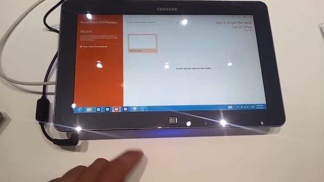 Samsung Windows 8 Ativ Tab hands-on @ IFA 2012 смотреть онлайн