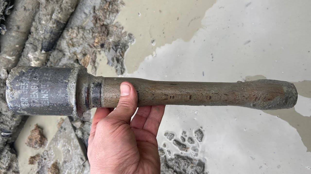 Глубокий немецкий блиндаж с отличными экспонатами. смотреть онлайн