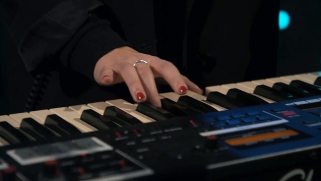 Angel Olsen - All Mirrors (Live on KEXP) смотреть онлайн