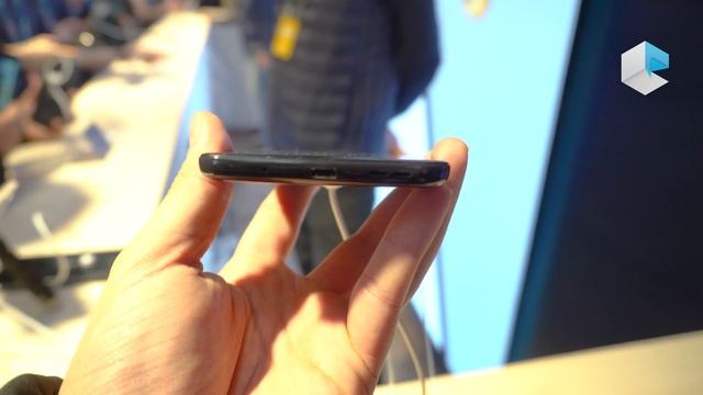 HMD Global lancia Nokia 3.2, Android One con 2 giorni di autonomia смотреть онлайн