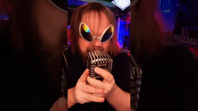 Будильник для фанатов #DrowningPool - Elt the bodies hit the floor смотреть онлайн