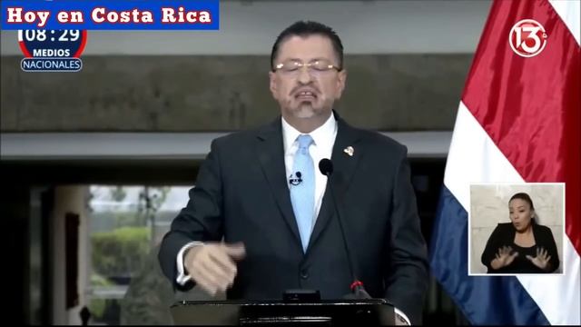 Rodrigo Chaves responde a Don Marvin. смотреть онлайн