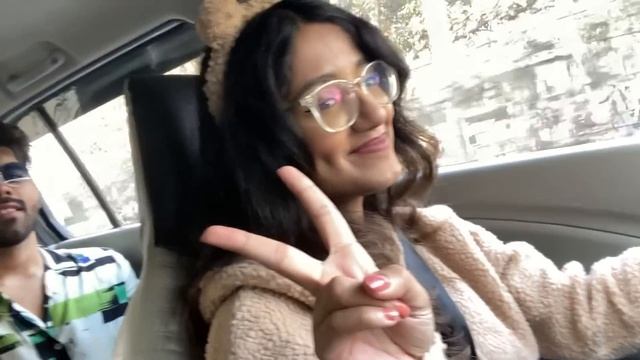 She Picked Us From Airport | Delhi Comic-con Day 1 #vlogs смотреть онлайн