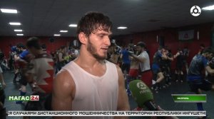 Боец UFC Мовсар Евлоев провел мастер-класс для спортсменов.