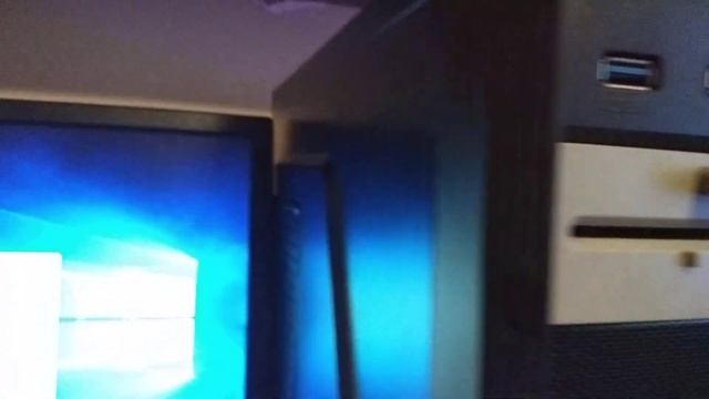 5.25 Inch Floppy disk drive on Windows 10 Part 2 смотреть онлайн