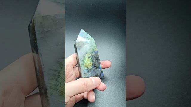 Лабрадорит, кристалл 85 мм смотреть онлайн