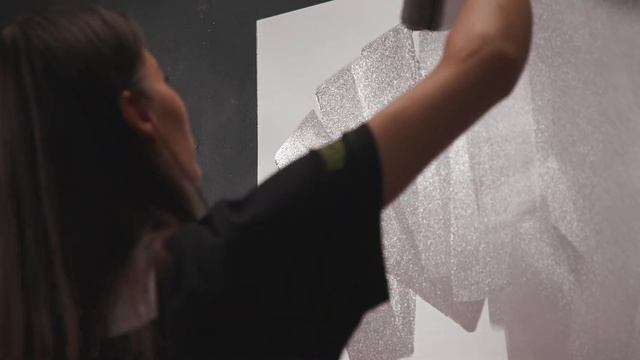 Декоративное покрытие из краски Velours.  Velours — краска с эффектом матовой шелковой ткани.