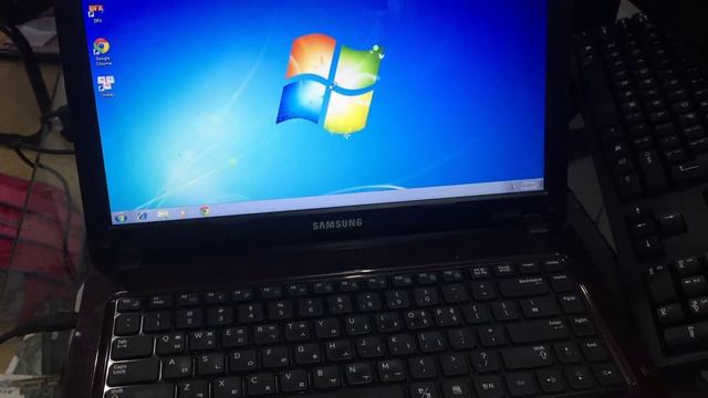 Hướng dẫn thay thế bàn phím laptop SamSung SENS R480 lỗi hệ điều hành (48) смотреть онлайн