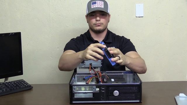 Hard Drive Replacement on a Dell Optiplex Desktop смотреть онлайн