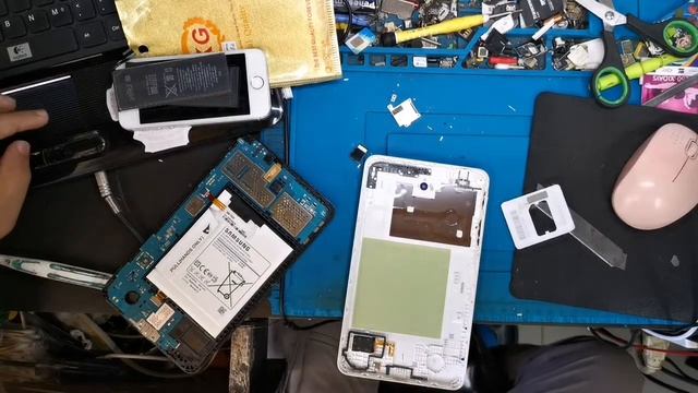 How To Repair Broken Power Switch Samsung Tab 4(Sm-T230) смотреть онлайн