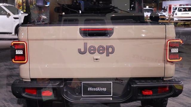 2019 New York International Auto Show - Look With the 2020 Jeep Gladiator смотреть онлайн