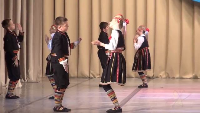 Эстонский танец с хлопками смотреть онлайн