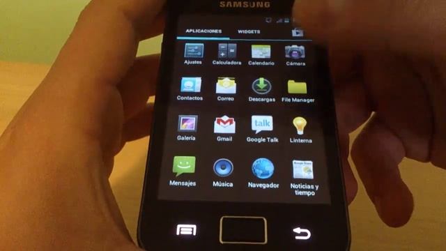 Ice Cream Sandwich Android 4.0.4 para Galaxy Ace [CM9 RC 4.1] HD смотреть онлайн