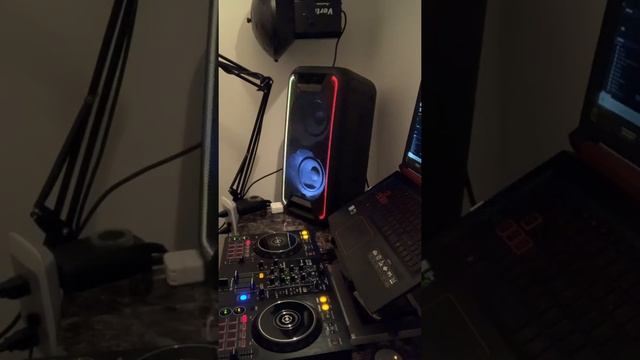 Slow Jam mixx in my DDJ 400 rekordbox смотреть онлайн