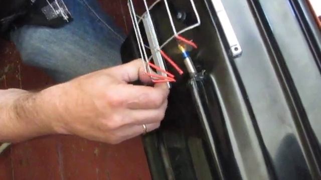 Установка сетки для защиты винтов и руля направления