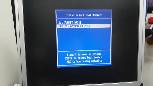 ASUS - P5B Deluxe - Boot pelo pendrive смотреть онлайн