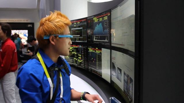 LG Curved Ultra-Wide 34-inch 1440P screen at CES смотреть онлайн