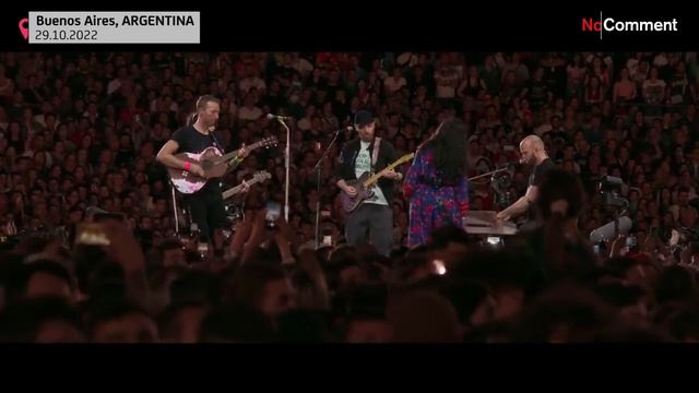 ویدئو؛ گروه کلدپلی آهنگ «برای» را با همراهی گلشیفته فراهانی در آرژانتین اجرا کرد… смотреть онлайн