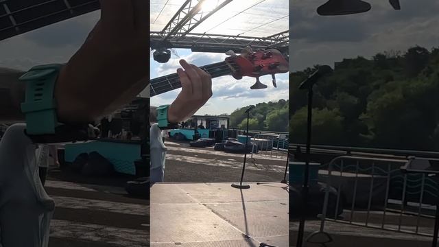 Как работает D-tuner на басу☝️ #darkglass #warwick #rotosound #bass смотреть онлайн