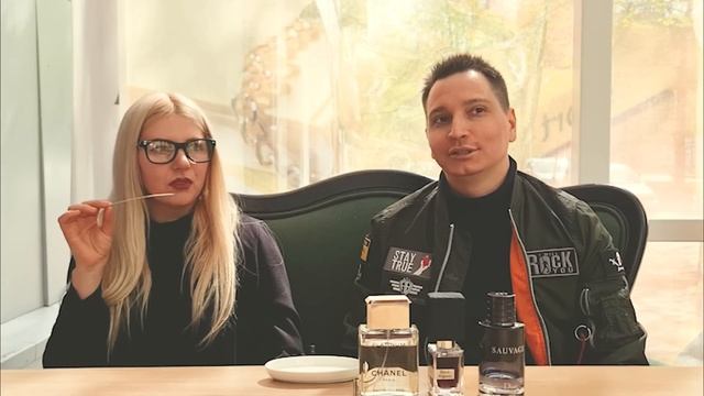 Подруга оценивает мои ароматы смотреть онлайн