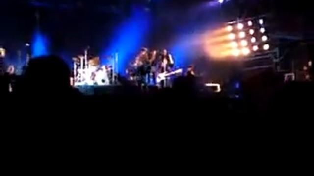 BENABAR - 4 murs et un toit - Musilac 2009 смотреть онлайн