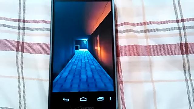 Motorola Luge Review (Verizon Prepaid) смотреть онлайн