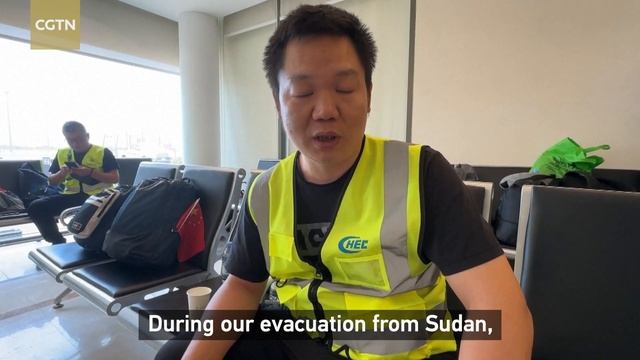 Over 340 Chinese evacuated from Sudan headed home from Saudi Arabia смотреть онлайн