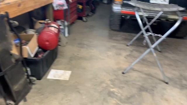 REBUILDING A WRECKED 05 CHRYSLER 300C PT14 смотреть онлайн