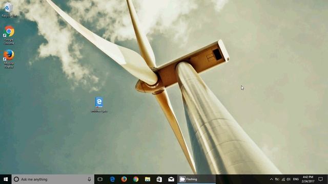 Quick look and review of Windows Insider preview build 15042 February 24th 2017 almost Creators Upd смотреть онлайн