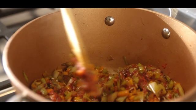 Clem Pedro and PETLEY'S create #MeatyMeals4All with Oxtail смотреть онлайн