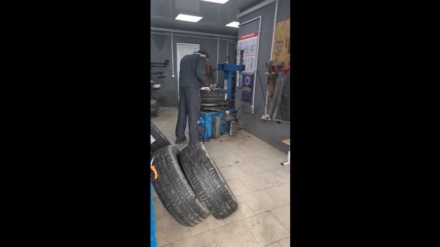 Горе автослесари у Дяди Вани в Екатеринбурге смотреть онлайн